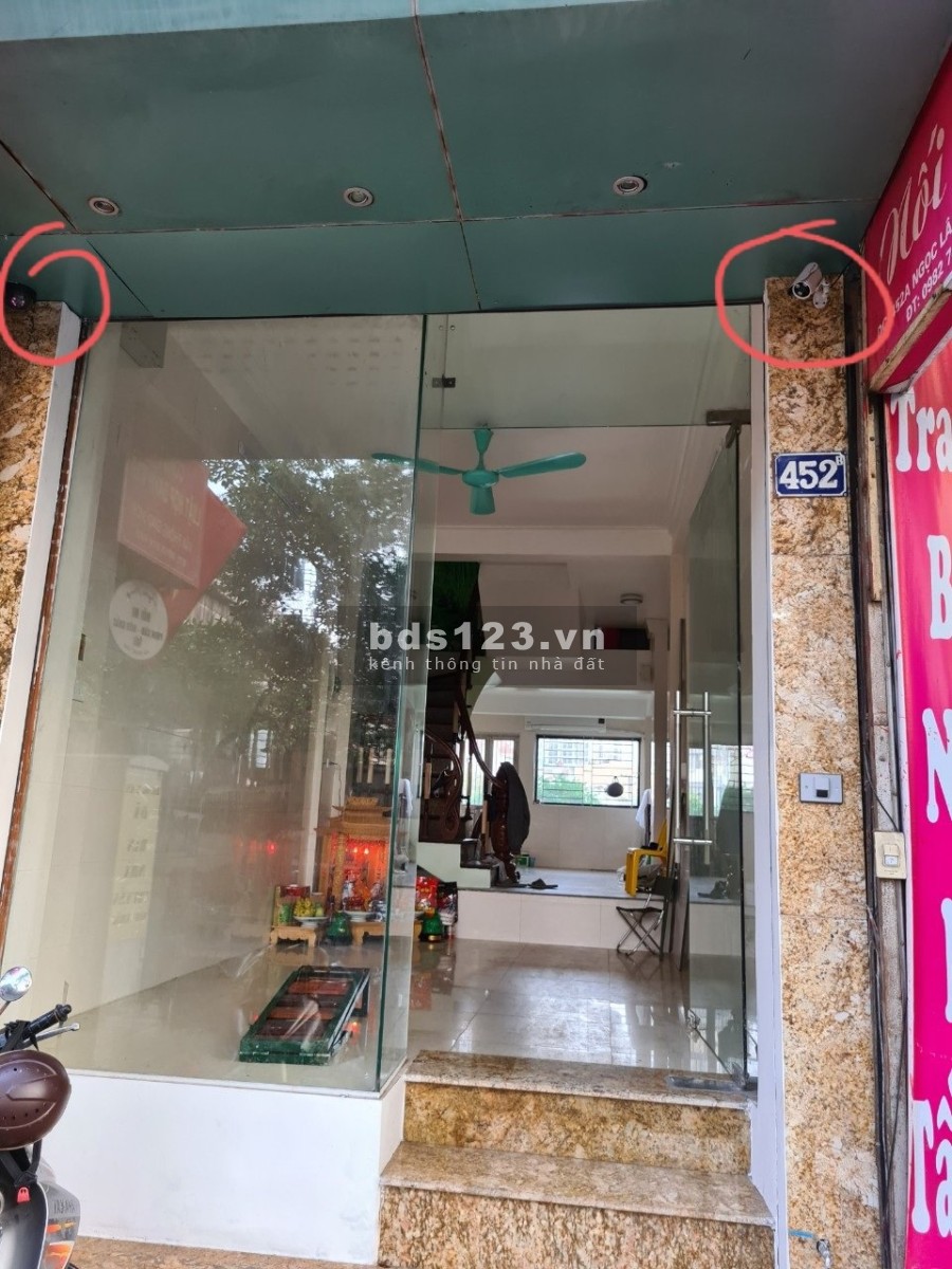 Cho thuê tầng 1/ tầng 2 mặt đường Ngọc Lâm làm cửa hàng hoặc văn phòng giá tốt