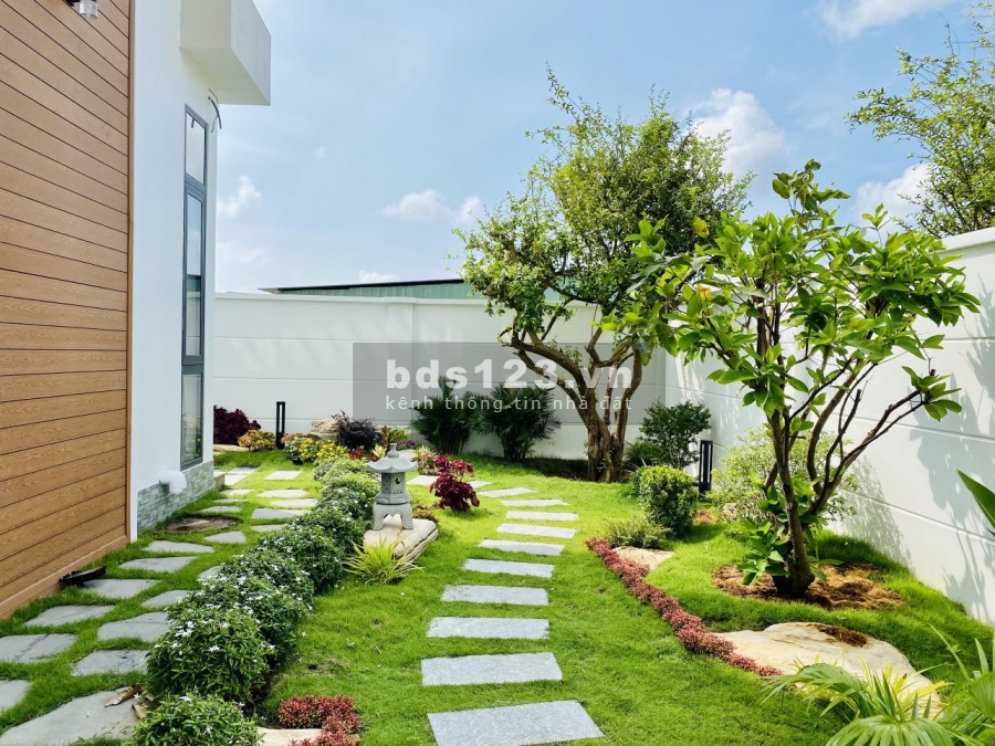 Nhà vườn TẶNG hồ bơi, hồ cá Koi, còn duy nhất 1 căn, ngân hàng hỗ trợ vay 50% lãi thấp