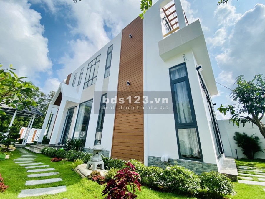 Nhà vườn TẶNG hồ bơi, hồ cá Koi, còn duy nhất 1 căn, ngân hàng hỗ trợ vay 50% lãi thấp