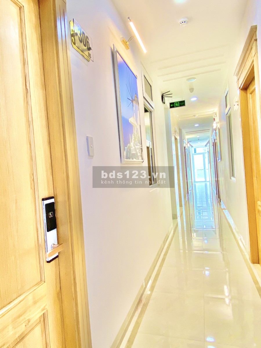 Bán gấp khách sạn giá rẻ, mới 100% mặt tiền đường La Văn Cầu. Cách biển 100m