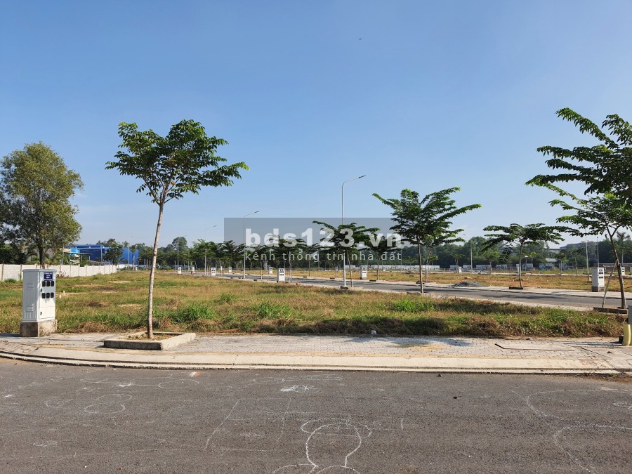 Bán đất giá đầu tư trung tâm thị xã Tân Uyên pháp lý rõ ràng, khu dân cư đông đúc