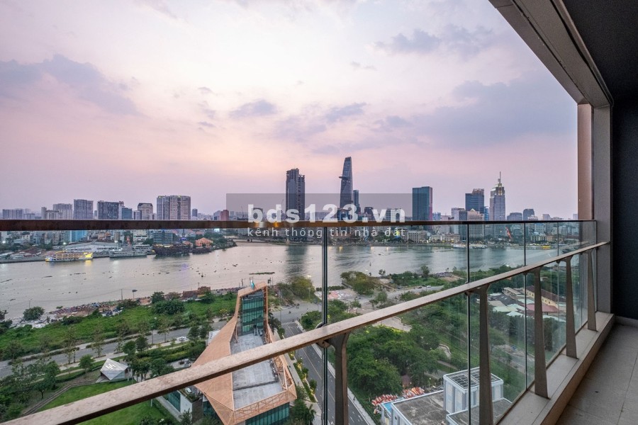 Căn hộ Empire City cho thuê tầng cao, view sông và quận 1 đẹp.