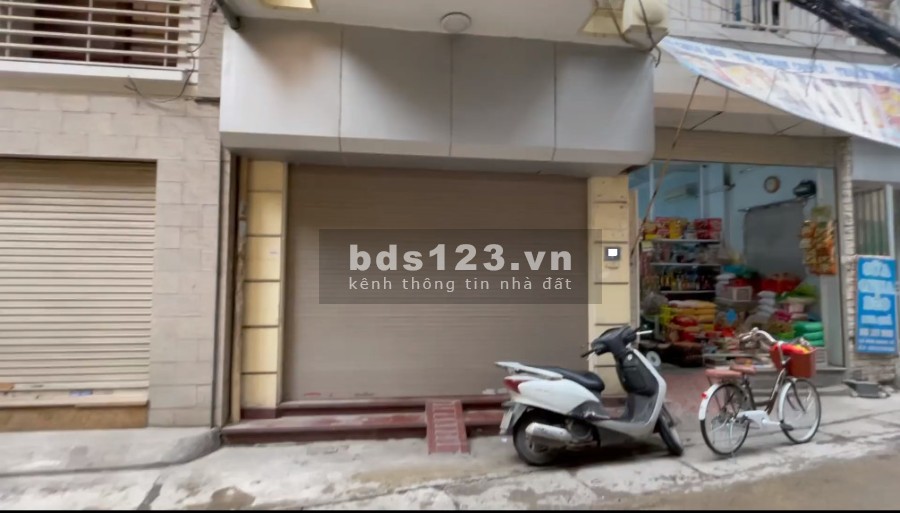 Bán nhà riêng tại Phố Vĩnh Phúc giá bán 7.5 tỷ, liên hệ 0857570705 đúc 4 tầng kiên cố, sổ đẹp