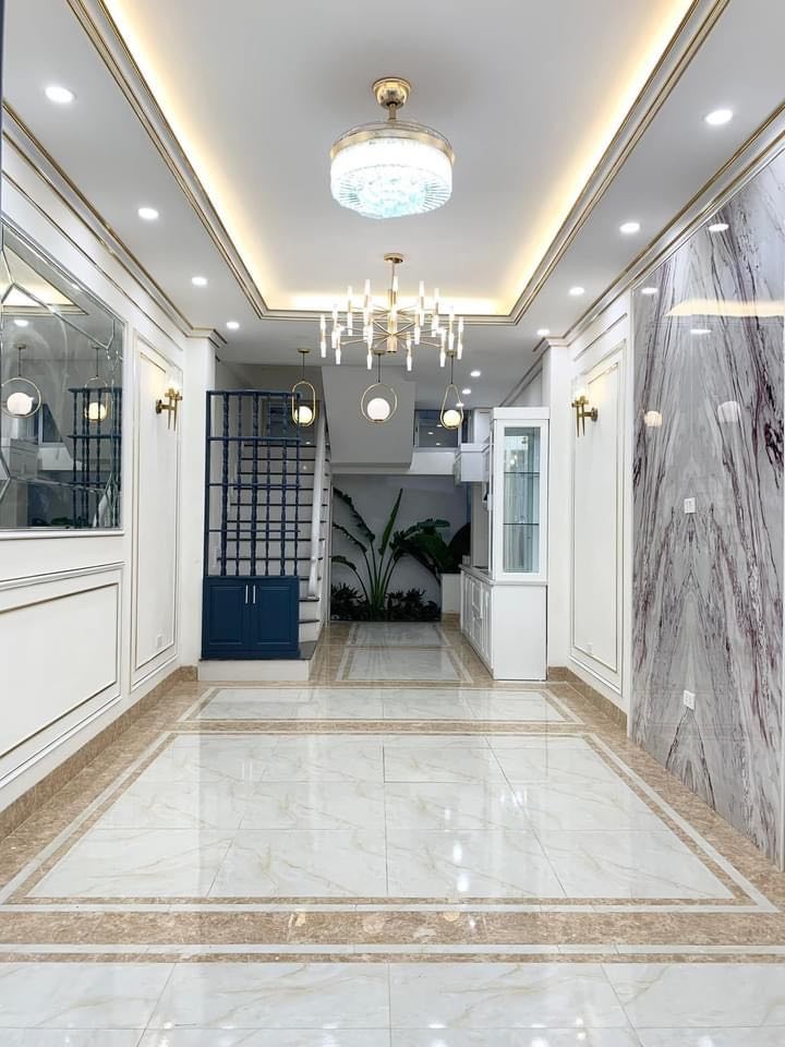 Cực phẩm có 102, Thụy Khuê, Tây Hồ, dtsd 40m2, 5 tầng, chưa đến 5 tỷ, dọn về ở luôn