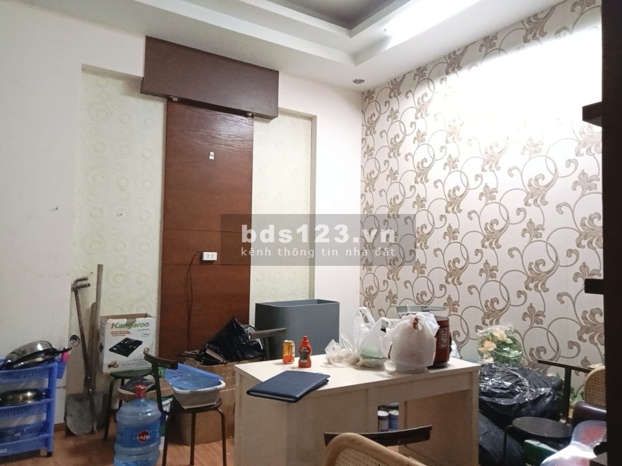Bán nhà nguyên căn Vũ Xuân Thiều gần ô tô dtsd 50m2, 4 tầng đúc, mt 9m, giá 3.9 tỷ, lh 0349272000