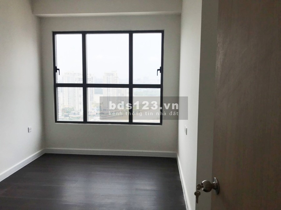 Bán căn hộ 3PN nội thất cơ bản, dtsd 109m2, tháp trung tâm giá 5.4 tỷ cam kết giá thật không ảo