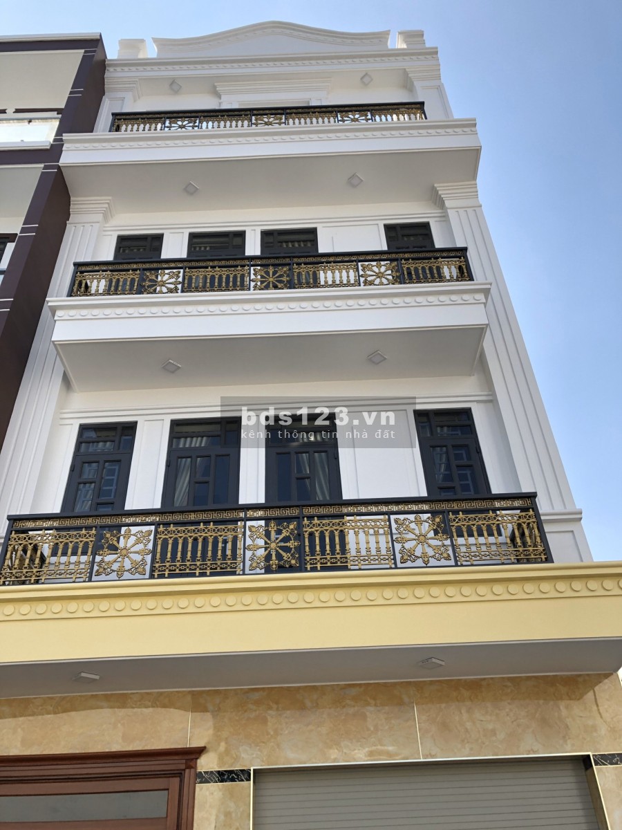 Bán nhà 3 lầu Ngay Kề Chợ, sổ hồng riêng giá bán 4 tỷ 350 pháp lý chính chủ, không tranh chấp