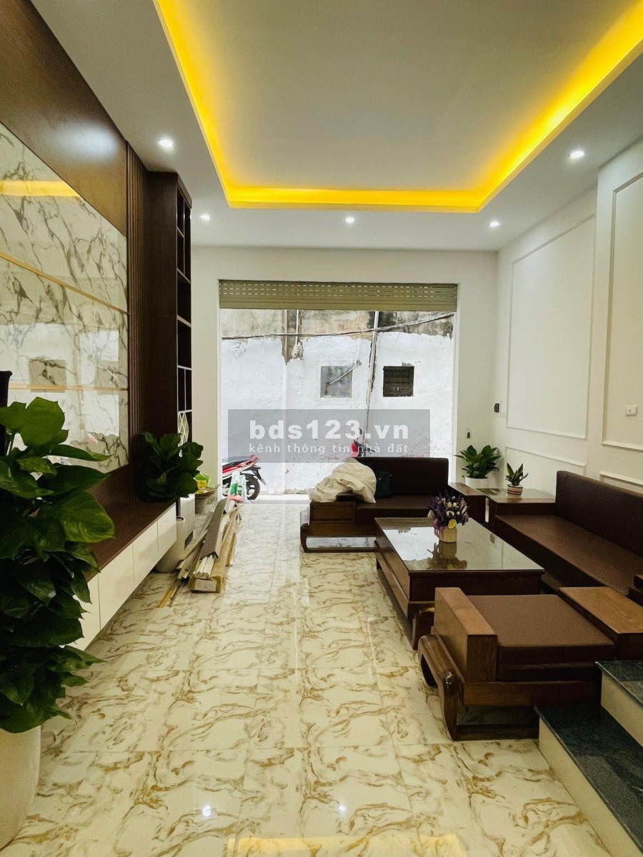 Bán nhà ngõ 75 Vĩnh Phúc, Ba Đình diện tích sử dụng 36m2 đúc 4 tầng kiên cố, giá bán 3.8 tỷ