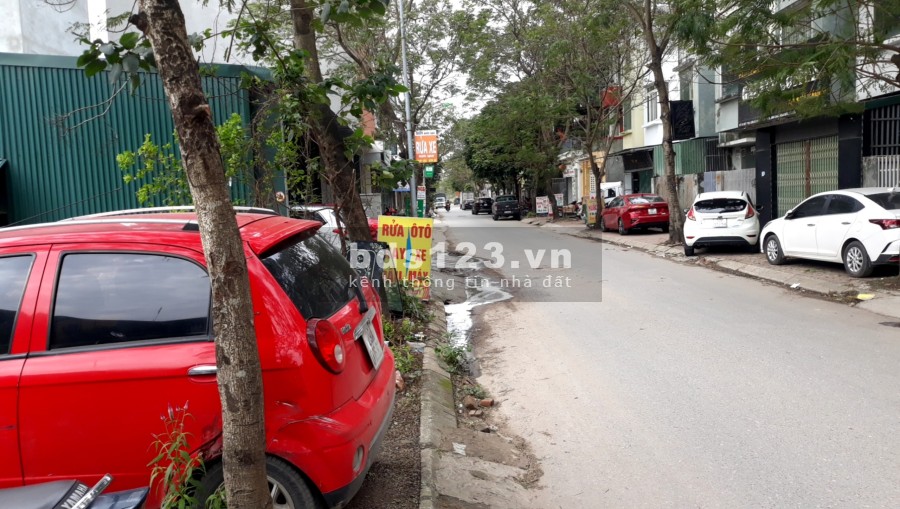 Cho thuê mặt bằng kinh doanh dài hạn khu dân cư đường lớn, đậu được ô tô, giá tốt