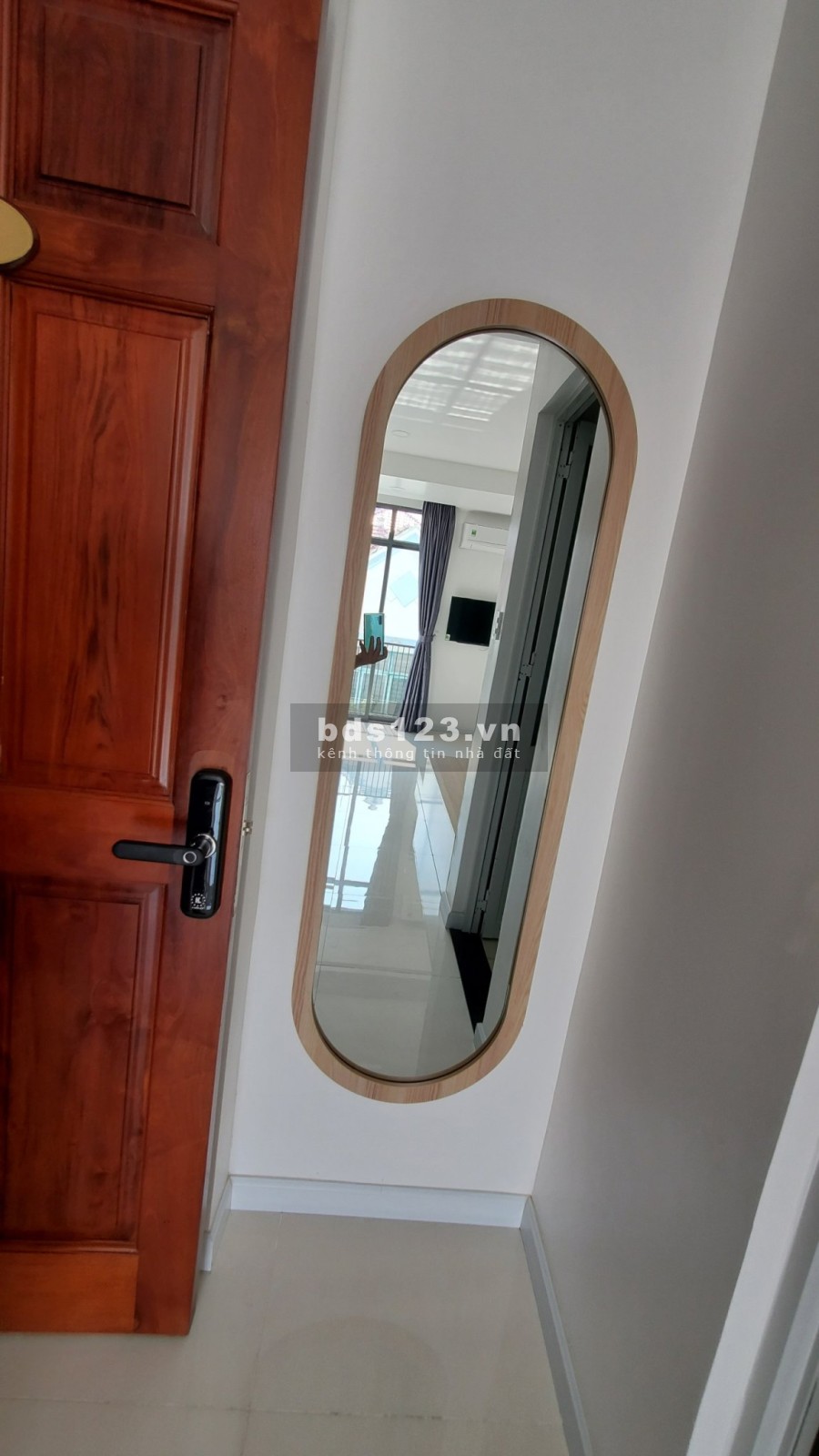 Căn hộ cao cấp Tân Bình, đầy đủ nội thất, cửa sổ sáng, sang trọng, sạch sẽ môi trường yên tĩnh