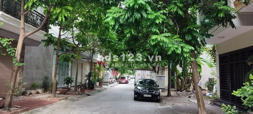 Cần bán nhà phân lô khu dịch vụ Yên Lộ Hà Đông sổ đỏ chính chủ, kiến trúc nhà đẹp, thông thoáng