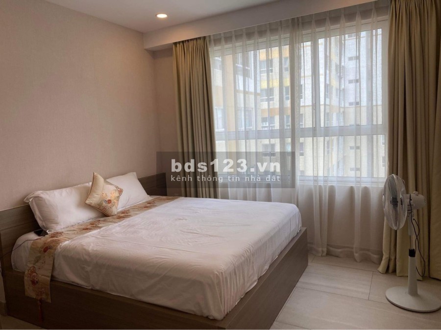Chuyển công tác bán gấp Tropic Garden diện tích sử dụng 65m2 tặng nội thất