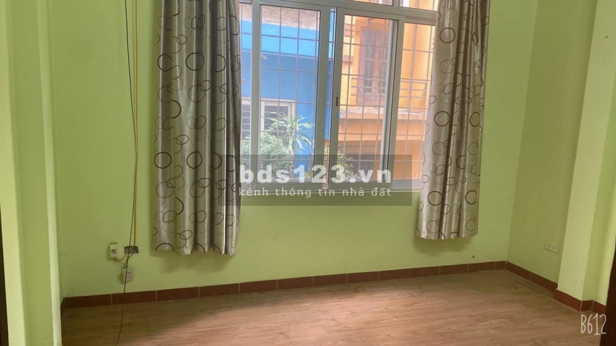 Bán nhà riêng tại Phố Vĩnh Phúc giá bán 7.5 tỷ, liên hệ 0857570705 đúc 4 tầng kiên cố, sổ đẹp