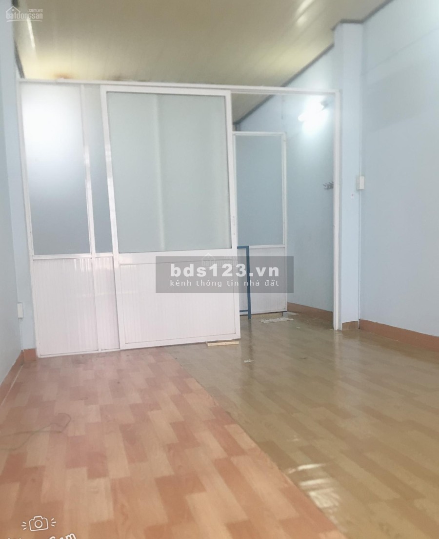 Cần cho thuê nhà nguyên căn F2 Quận 8 cách cầu chữ Y 50m, khu vực an ninh