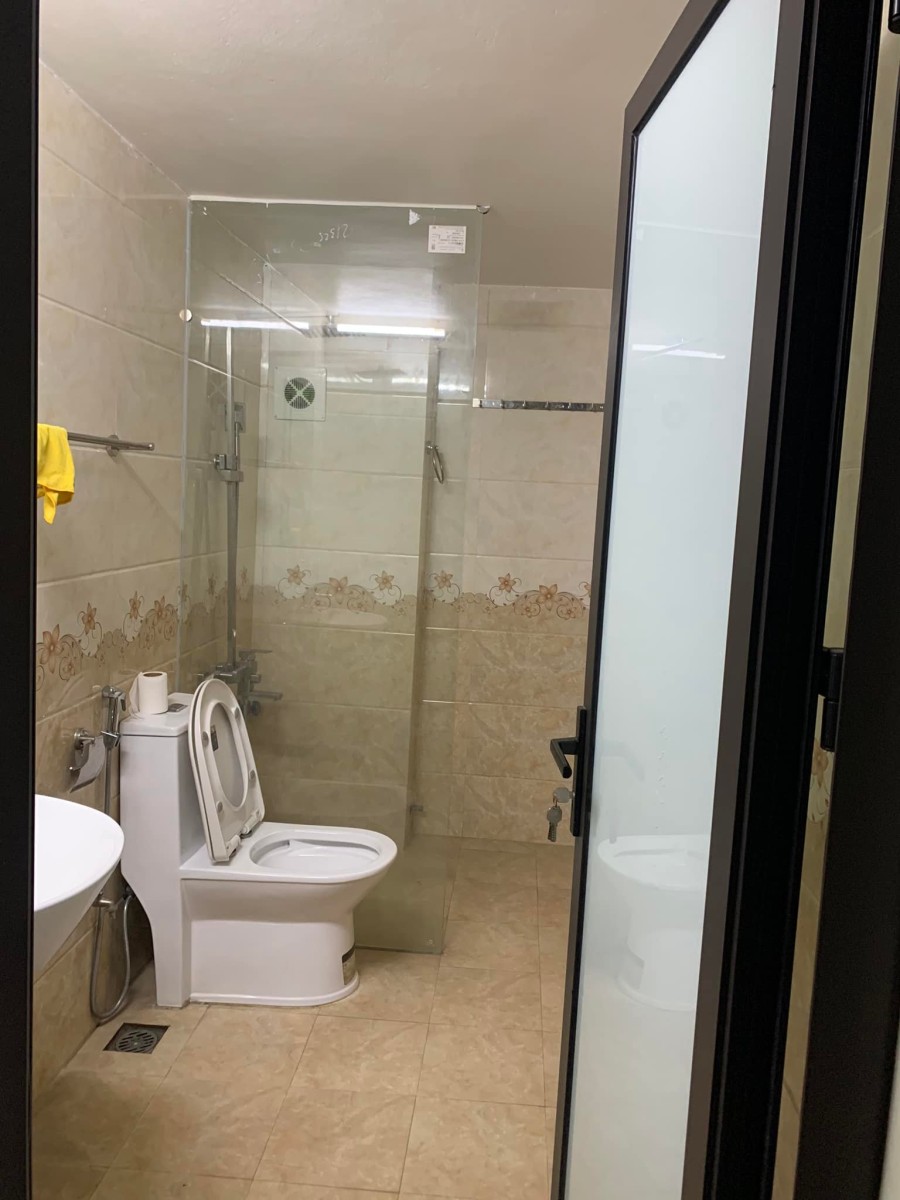 Bán nhà gần AEON thạch bàn diện tích 38m2 đúc bê tông 4 tầng giá bán 3.65 tỷ.