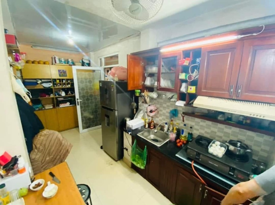 Chung cư Ba Đình Hà Nội, gần công viên thủ lệ 75M2, 3PN, oto đỗ cửa 10m ra đường lớn 2.26 TỶ