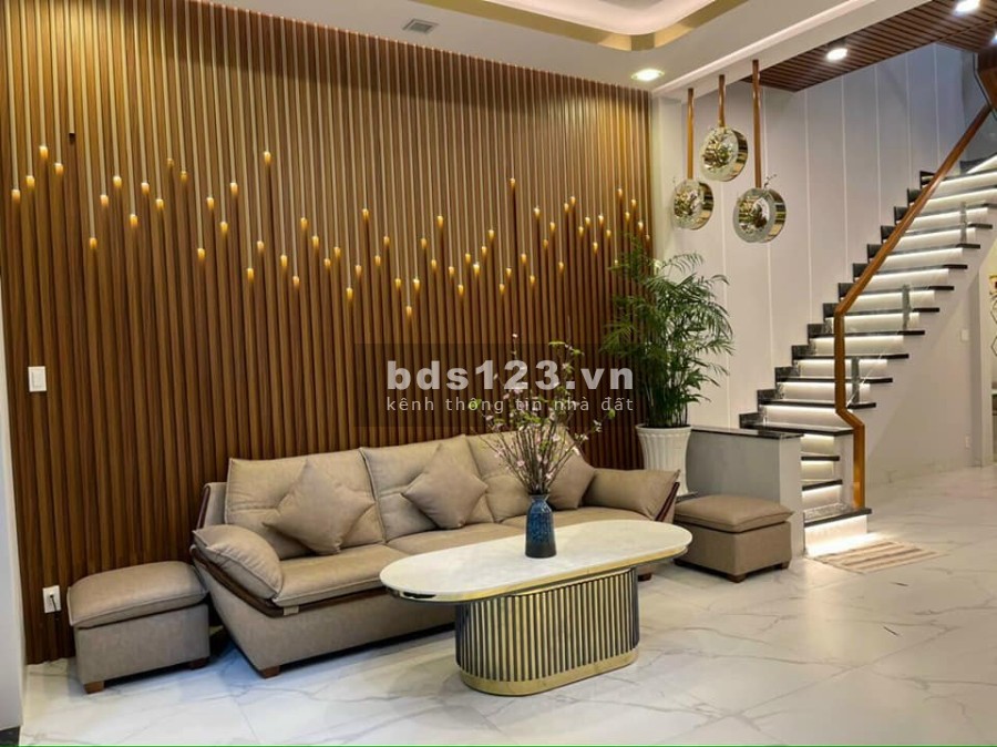 Bán nhà nguyên căn diện tích 4x12 phường 10, Quận Tân Bình, giá bán chỉ 5 tỷ, sổ sẵn