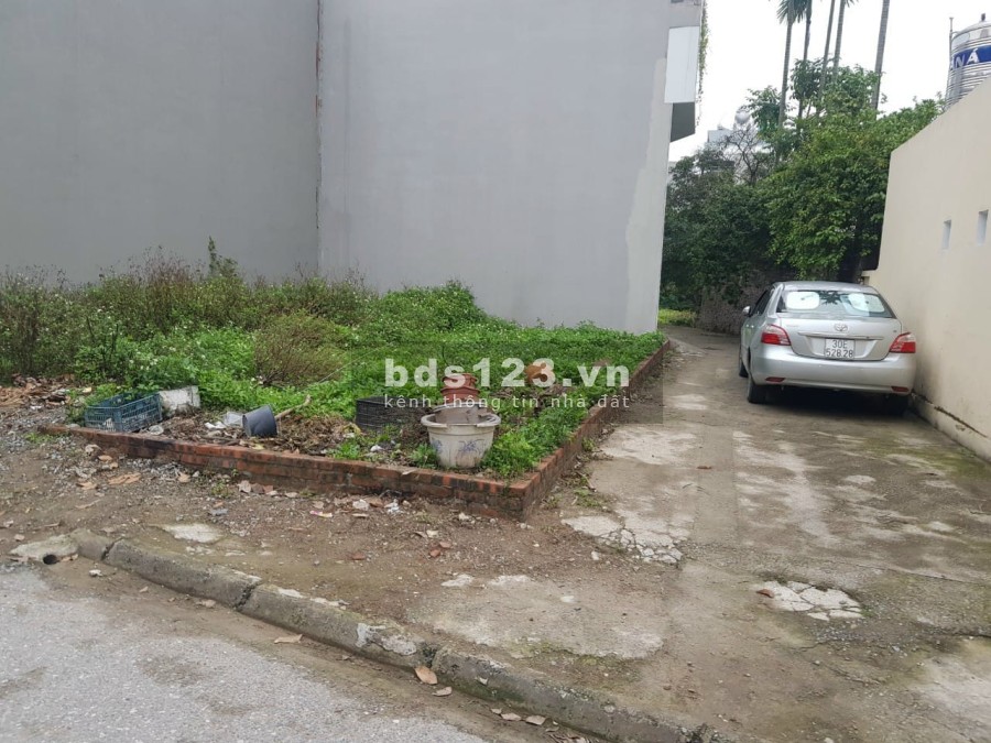 Cần bán gấp 52m đất Kiêu Kỵ, lô góc 2 mặt tiền liên hệ 0906681339, giá tốt đầu tư sinh lời