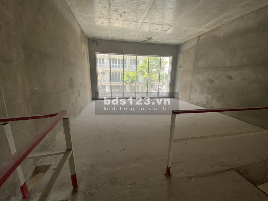 Cho thuê shophouse Saritown thô, thiết kế theo style cá nhân giá tốt nhất thị trường
