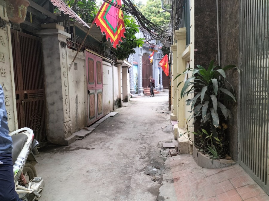 Bán Nhà Tây Hồ dt 135m2 dương tránh ô tô giá bán chỉ 14.2 tỷ, liên hệ 0988492908