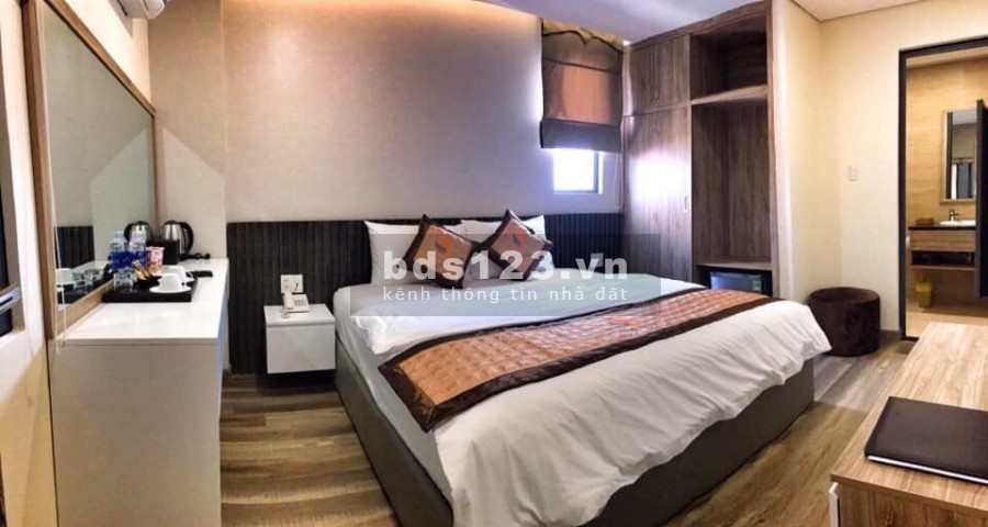 Bán gấp khách sạn 35 phòng mặt tiền Nguyễn Hiền cách biển Bãi Sau 50m hướng tốt kinh doanh
