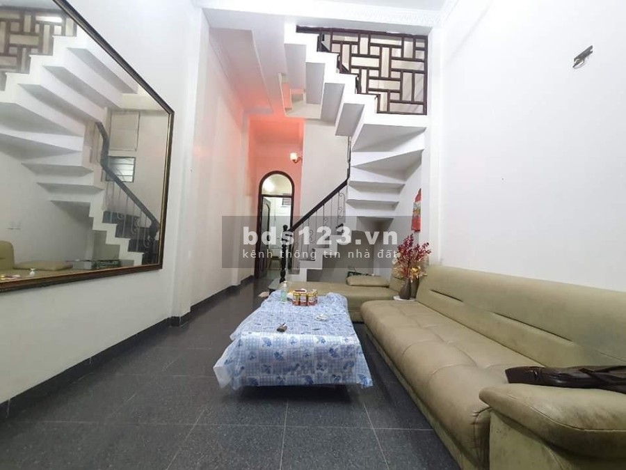 Nhà Tô Hiệu, ngõ nông, ô tô đỗ cửa diện tích 41m2, 4 tầng giá 4xxx liên hệ 0963168589