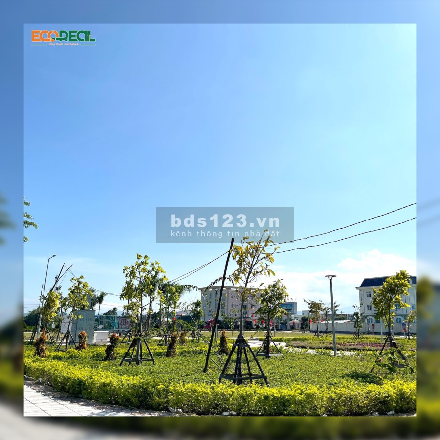 Bán đất nền dự án nằm ngay trung tâm thị xã Đức Phổ diện tích sử dụng 0562252060