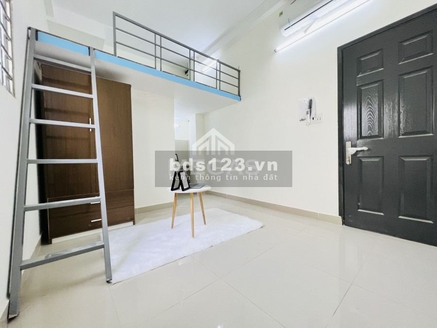 Căn hộ sân bay có gác rộng 30m2 sẵn nội thất CV Hoàng Văn Thụ, BV Tâm Anh giáp Phú Nhuận, Gò Vấp