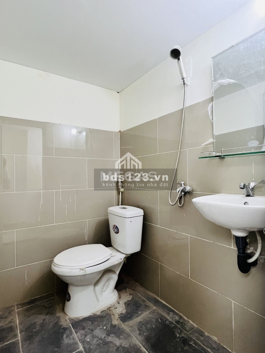 Căn hộ sân bay có gác rộng 30m2 sẵn nội thất CV Hoàng Văn Thụ, BV Tâm Anh giáp Phú Nhuận, Gò Vấp