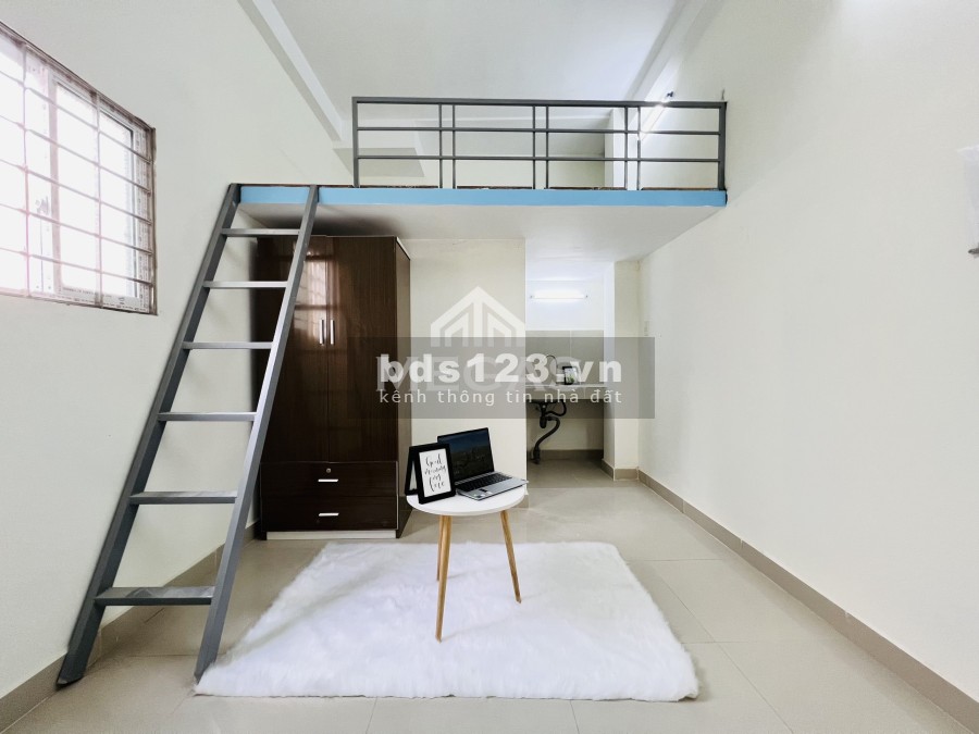 Căn hộ sân bay có gác rộng 30m2 sẵn nội thất CV Hoàng Văn Thụ, BV Tâm Anh giáp Phú Nhuận, Gò Vấp