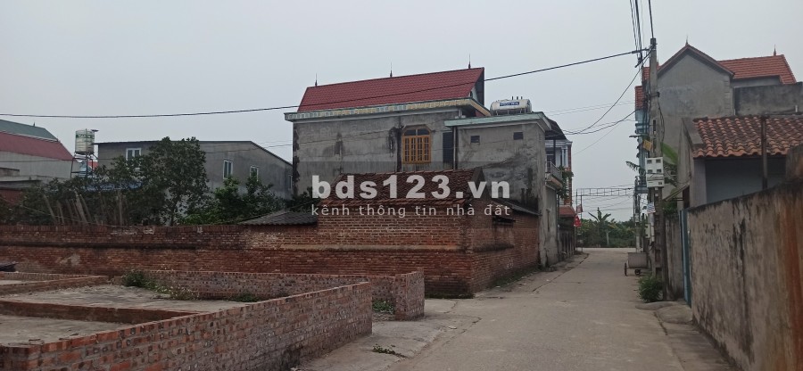Chính chủ bán 2 lô đất vị trí đắc địa giá nhỉnh 700tr, đường thông 6m tại Bắc Thượng- Quang Tiến