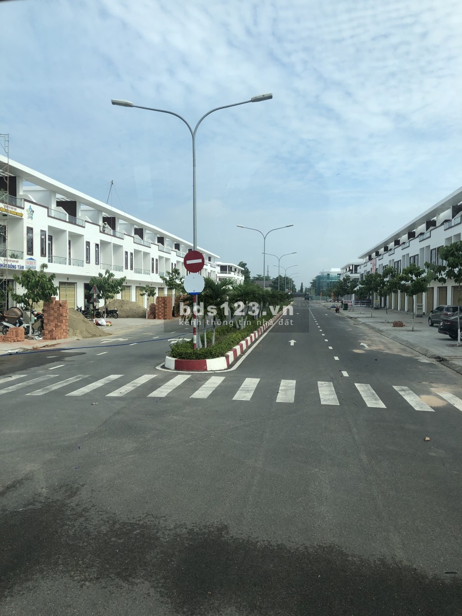 Đất nền giá rẻ sổ hồng riêng, full thổ cư giá bán 1.2 tỷ, diện tích sử dụng 100m2