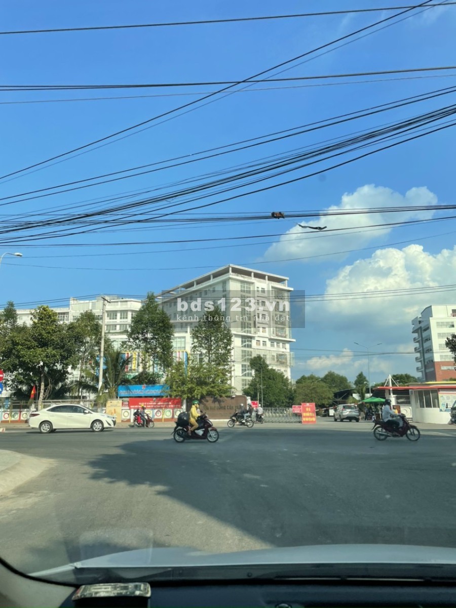 Đất thổ cư - ngay góc 2 mặt tiền trục chính Khu dân cư Mặt Trời Đỏ bàn giao ngay