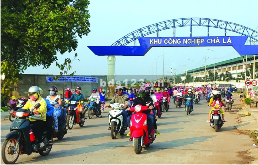 Diện tích sử dụng 200m2 full thổ cư mặt tiền liên huyện 6m quy hoạch 30m hỗ trợ vay ngân hàng