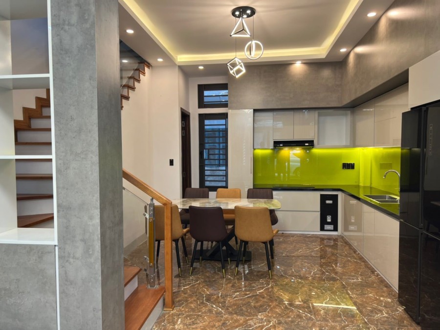 Bán nhà kiệt Lê Duẩn, Đà Nẵng, 140m2, khu TTTP, Nhà đẹp, đầu tư.