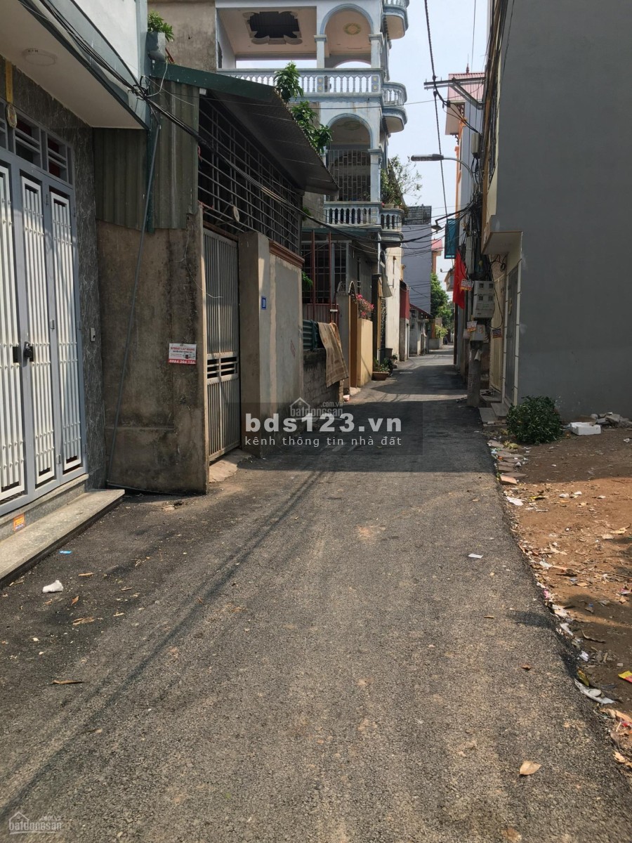 Nhà mặt ngõ, diện tích sử dụng 36m2, đúc 4 tầng, 5 ngủ, 3 nhà vệ sinh, 2 mặt thoáng