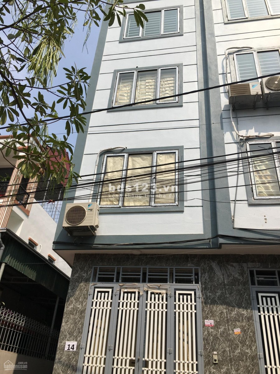 Nhà mặt ngõ, diện tích sử dụng 36m2, đúc 4 tầng, 5 ngủ, 3 nhà vệ sinh, 2 mặt thoáng