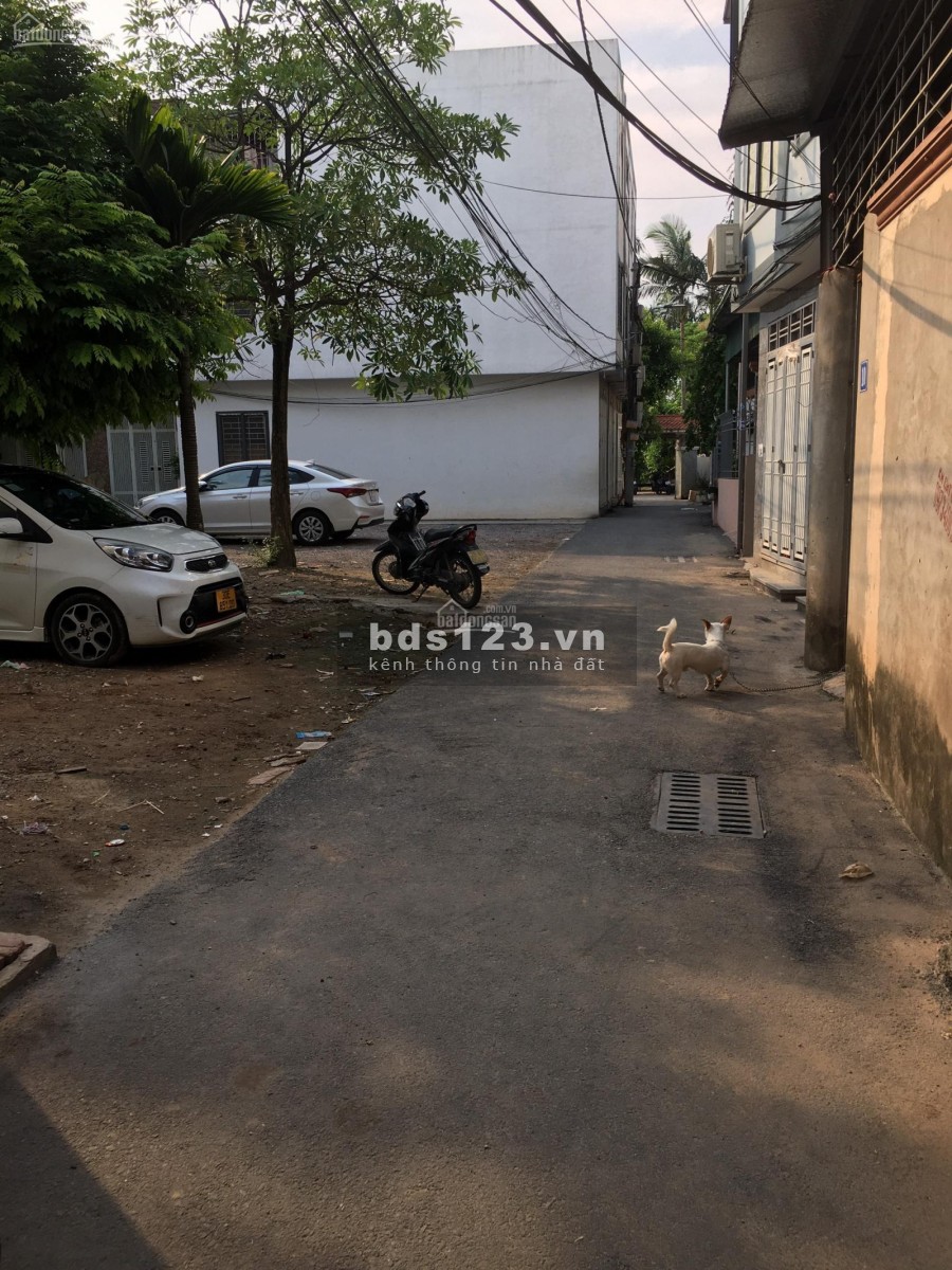 Nhà mặt ngõ, diện tích sử dụng 36m2, đúc 4 tầng, 5 ngủ, 3 nhà vệ sinh, 2 mặt thoáng