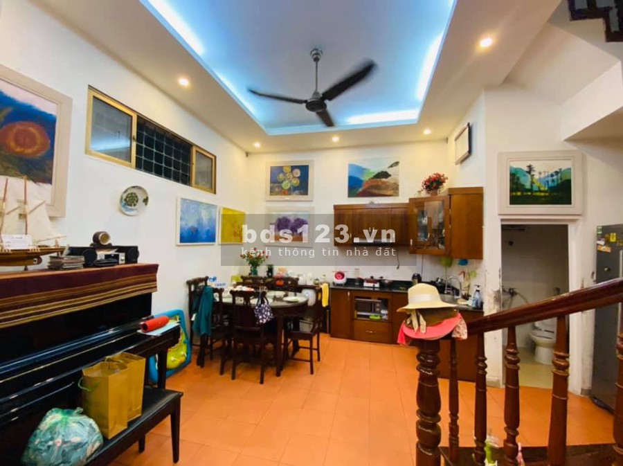 Bán nhà phố Bát Khối Long Biên, nhà đẹp ở luôn ô tô đỗ cửa, gần Aeon Long Biên, giá tốt