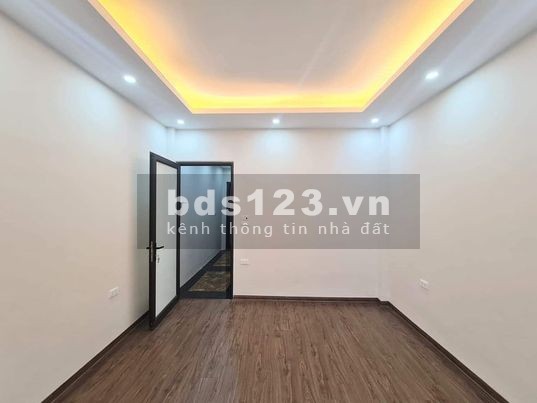 Bán nhà nguyên căn diện tích sử dụng 40m2, đúc 5 tầng kiên cố Quận Thanh Xuân, phù hợp kinh doanh