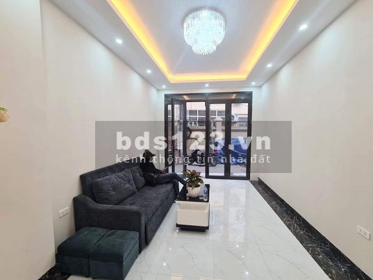 Bán nhà nguyên căn diện tích sử dụng 40m2, đúc 5 tầng kiên cố Quận Thanh Xuân, phù hợp kinh doanh