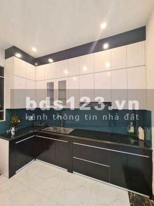 Bán nhà nguyên căn diện tích sử dụng 40m2, đúc 5 tầng kiên cố Quận Thanh Xuân, phù hợp kinh doanh