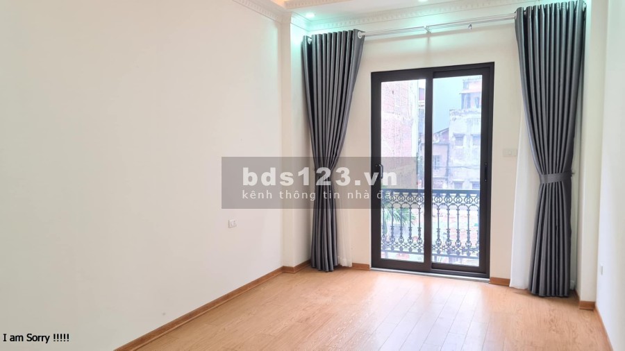 Chính chủ nhờ bán gấp nhà 5 tầng, full nội thất, giá bán 4.4 tỷ, pháp lý chính chủ, sổ sẵn
