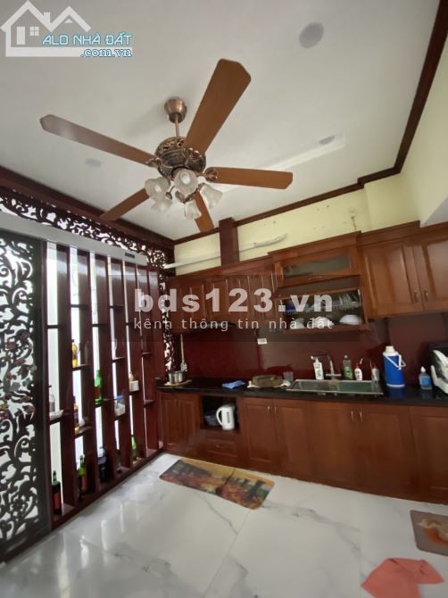 Bán nhà cực hiếm 6 tỷ hơn nhà đẹp ngay trung tâm Quận Hà Đông, 3 ô tô vỉa hè, khu dân cư
