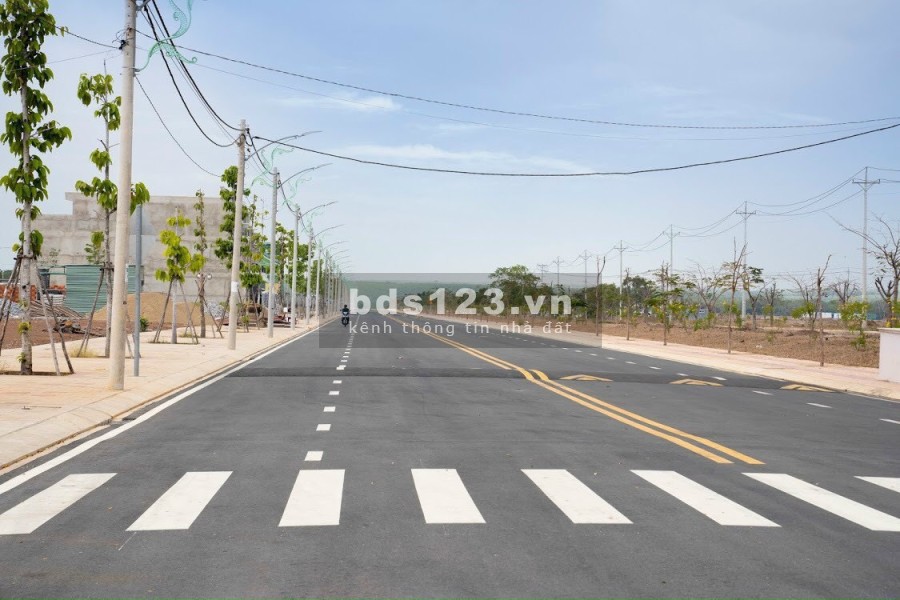 Bán đất nền giá rẻ tại trung tâm thành phố Đồng Xoài, giá bán 60 triệu, pháp lý hoàn chỉnh
