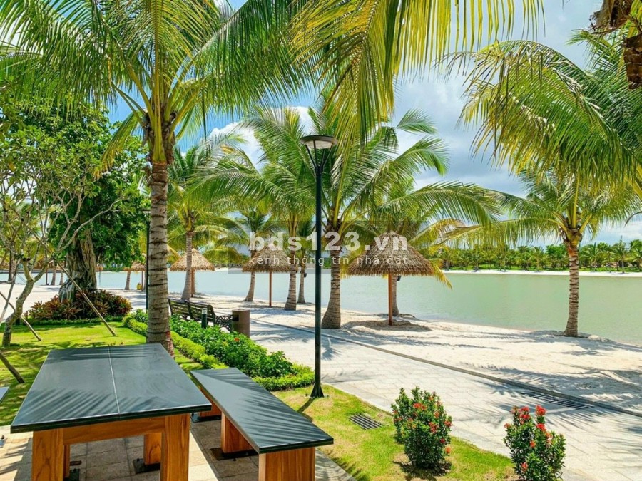 Bán căn hộ khu Vinhomes Grand Park Quận 9, thành phố hiện đại mới, bà giao ngay, giá tốt