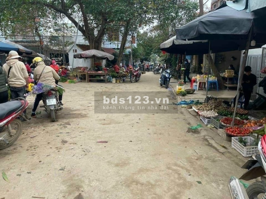 Cần bán lô đất dt 139.8m2, ngay cạnh khu tiện ích của xã Đông Yên Quốc Oai, giá tốt đầu tư
