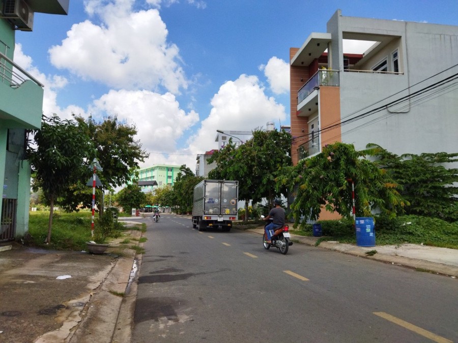 Bán đất ở thổ cư 99.2m² tại đường D6, Phường Lái Thiêu, Thị xã Thuận An, Bình Dương giá 4.75 tỷ