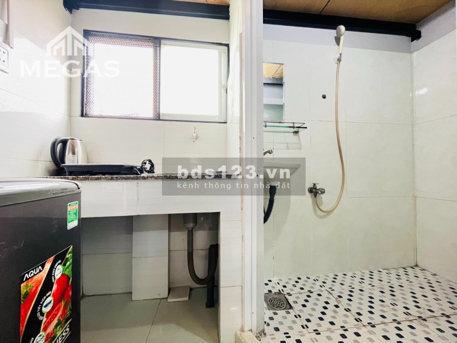 Phòng trọ gác cao Tân Bình cửa sổ thoáng nội thất bv Thống Nhất VX Lăng Cha Cả CV Hoàng Văn Thụ