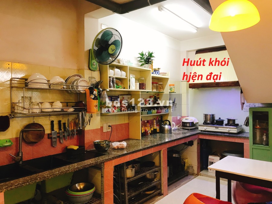 Bán nhà nở hậu, gần chợ Gò Vấp 2 căn ở và cho thuê diện tích sử dụng 65m2 an ninh yên tĩnh